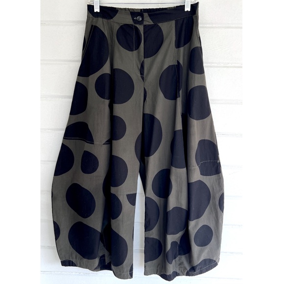 ALEMBIKA URBAN Carnevale Balloon Pants in Green/Black Dots - 1 (U.S. 6-8) - Picture 1 of 13